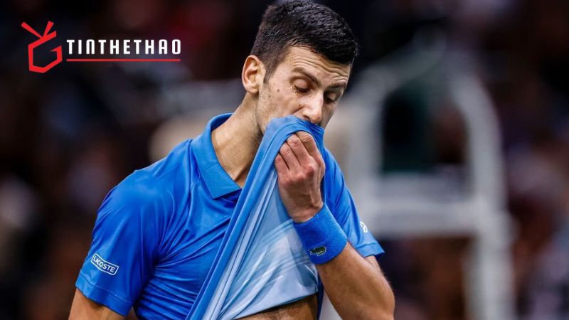 Djokovic bất ngờ để thua tay vợt 19 tuổi ở Paris Masters