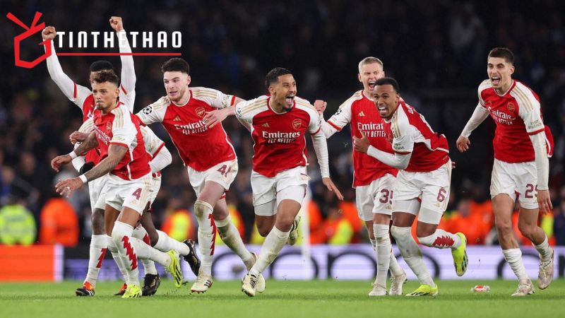 Arsenal thắng luân lưu ở vòng 1/8 Champions League