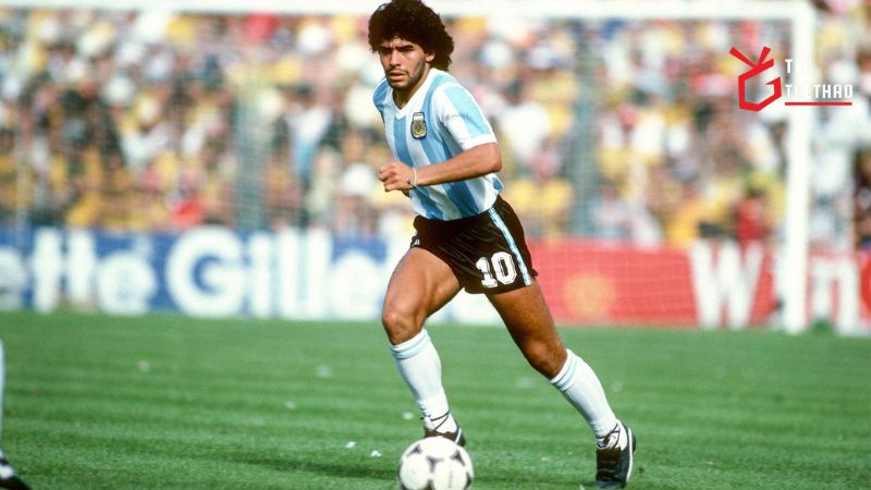 Diego Maradona - Cầu thủ bóng đá nổi tiếng