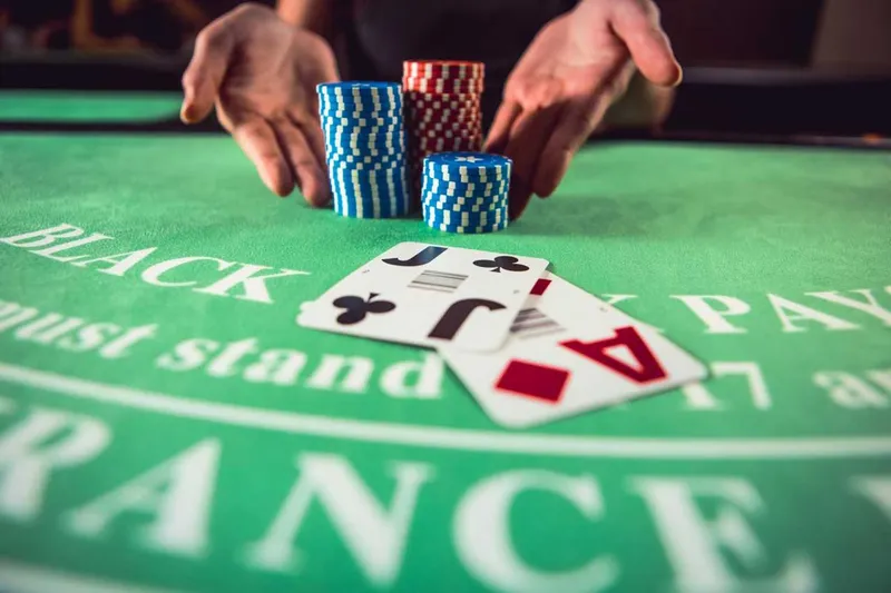  Người chơi đang áp dụng kỹ thuật đếm bài qua link vào sbobet